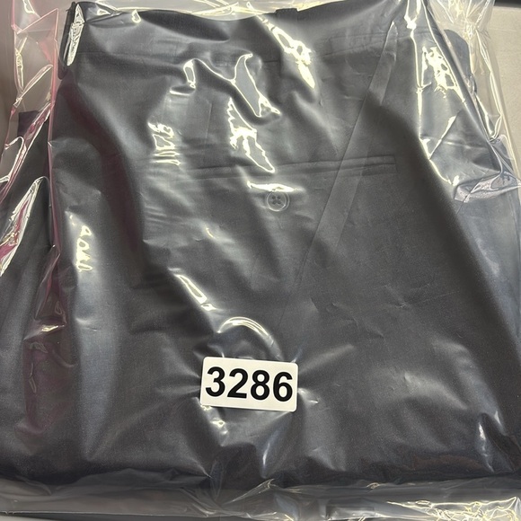 Cremieux Navy Dress Pants 42R - Picture 5 of 6